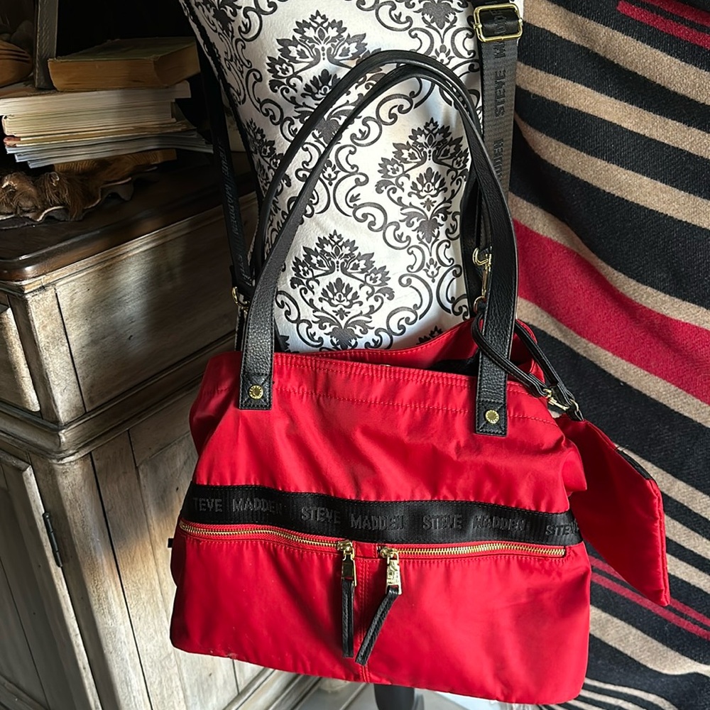 Steve Madden oversized overnight shoulder bag.